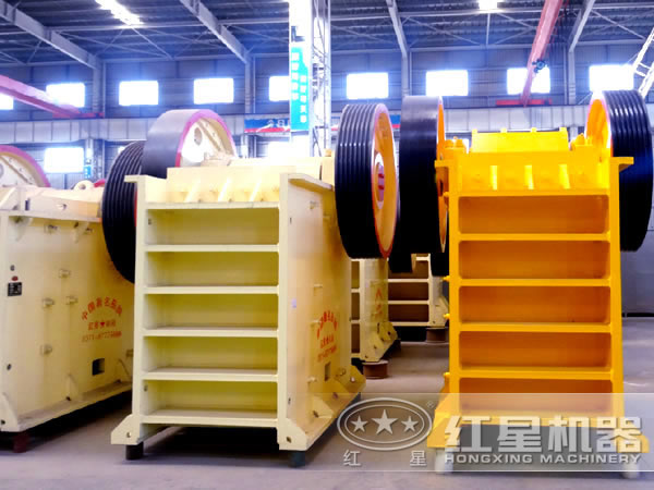 不同型號的顎式破碎機 不同型號的顎式破碎機