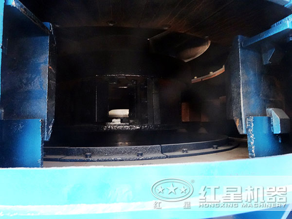 制砂機(jī)內(nèi)部細(xì)節(jié) 制砂機(jī)內(nèi)部細(xì)節(jié)