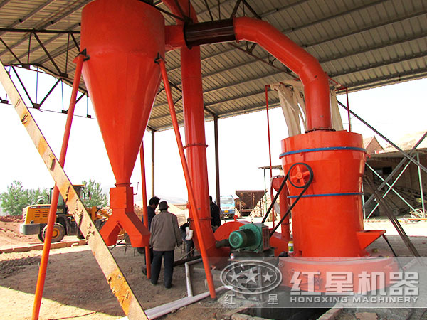 雷蒙磨粉機(jī)投產(chǎn)現(xiàn)場 雷蒙磨粉機(jī)投產(chǎn)現(xiàn)場