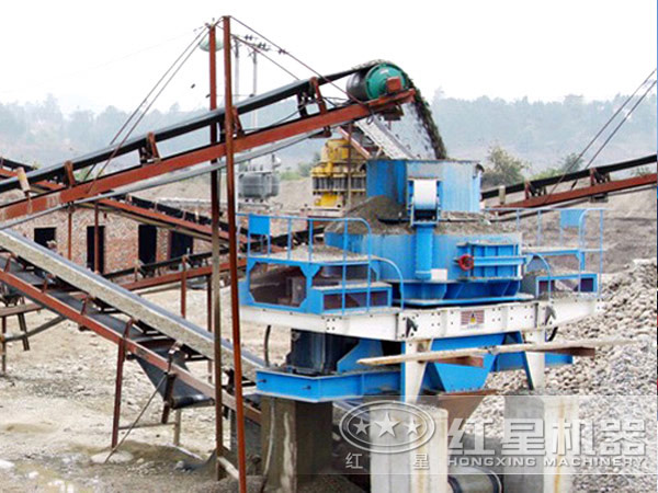 制砂機(jī)投產(chǎn)現(xiàn)場(chǎng) 制砂機(jī)投產(chǎn)現(xiàn)場(chǎng)