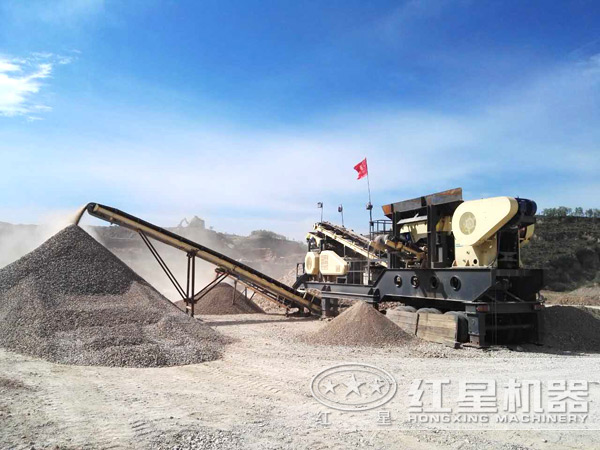 移動破碎制砂機(jī)工作現(xiàn)場 移動破碎制砂機(jī)工作現(xiàn)場