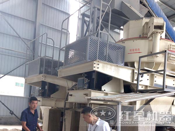 環(huán)保制砂生產(chǎn)現(xiàn)場(chǎng) 環(huán)保制砂生產(chǎn)現(xiàn)場(chǎng)