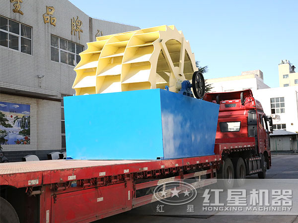 三輪洗砂機發(fā)貨現(xiàn)場 三輪洗砂機發(fā)貨現(xiàn)場