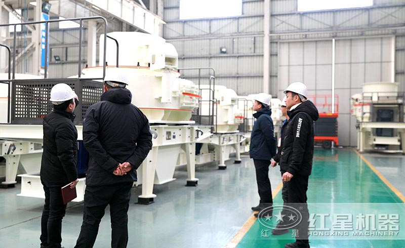 用戶到廠考察制砂機(jī)設(shè)備 用戶到廠考察制砂機(jī)設(shè)備