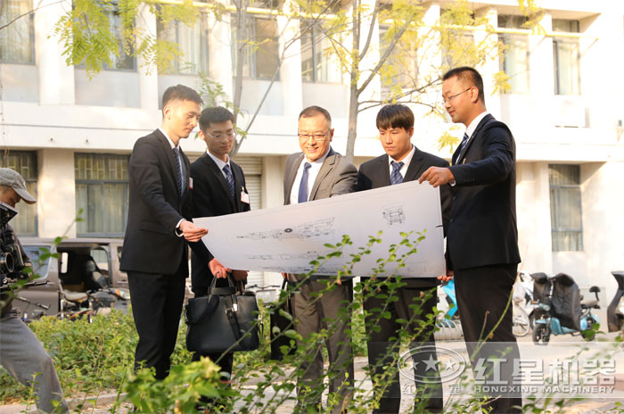 專業(yè)技術(shù)團(tuán)隊量身選型 專業(yè)技術(shù)團(tuán)隊量身選型