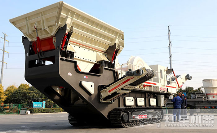 履帶式移動顎式破碎機(jī)爬坡最在行 履帶式移動顎式破碎機(jī)爬坡最在行