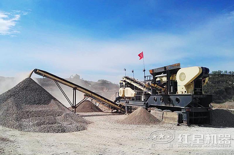 流動(dòng)打石機(jī)工作現(xiàn)場(chǎng) 流動(dòng)打石機(jī)工作現(xiàn)場(chǎng)