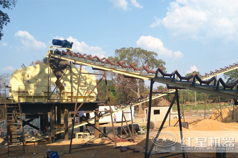 反擊破室外生產(chǎn)搭建中 反擊破室外生產(chǎn)搭建中