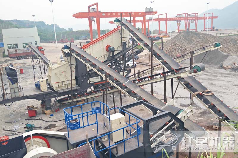 輪胎式移動石子生產(chǎn)線 輪胎式移動石子生產(chǎn)線