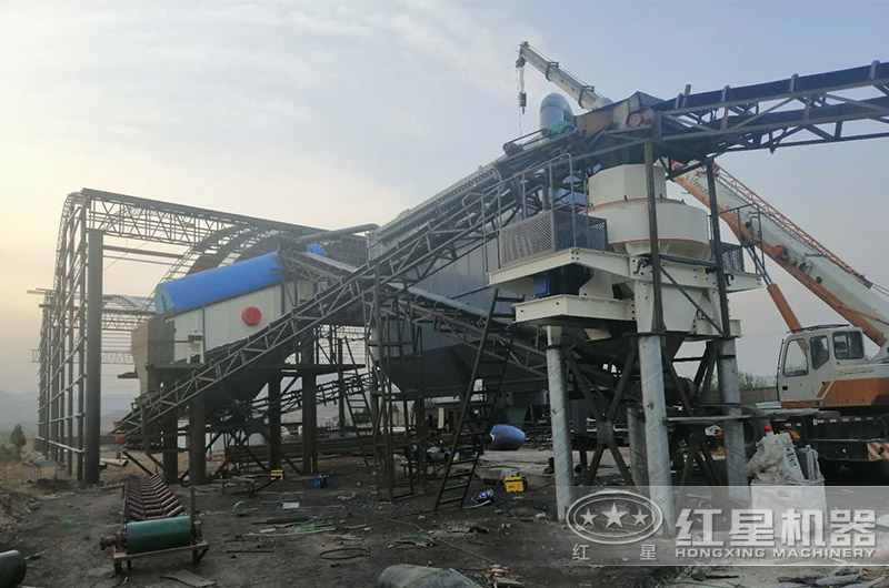 石頭碎沙生產(chǎn)現(xiàn)場 石頭碎沙生產(chǎn)現(xiàn)場