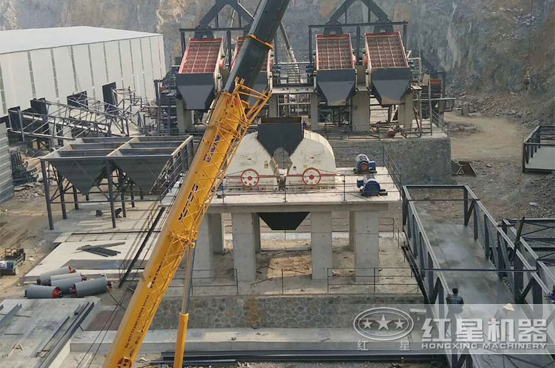 錘式粉碎機大型應用生產(chǎn)現(xiàn)場 錘式粉碎機大型應用生產(chǎn)現(xiàn)場