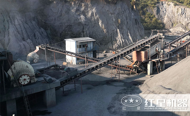 礦山破碎現(xiàn)場 礦山破碎現(xiàn)場