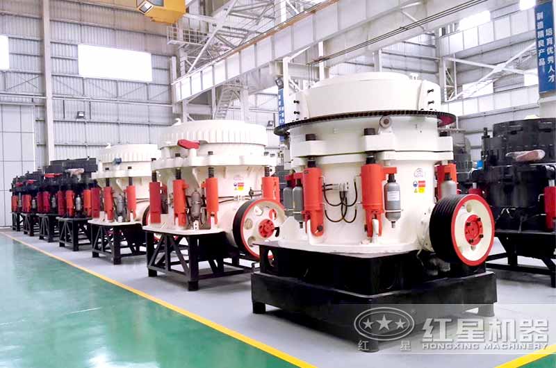 二級破碎設(shè)備圓錐破，前期投資成本高，后期運(yùn)行成本低