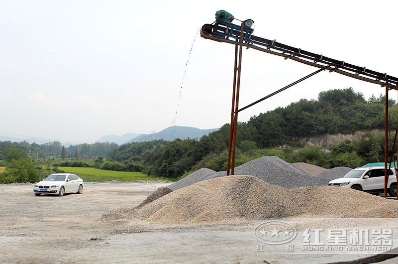 機制砂生產(chǎn)現(xiàn)場 機制砂生產(chǎn)現(xiàn)場