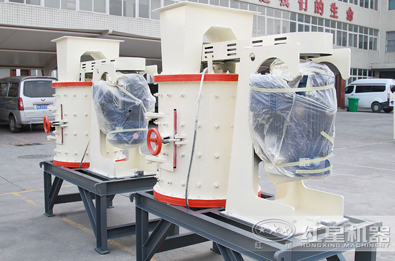 每小時(shí)10噸復(fù)合破碎機(jī)價(jià)格便宜，小型生產(chǎn)線必備